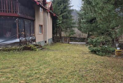 Casă cu 4 camere în Poiana - 4