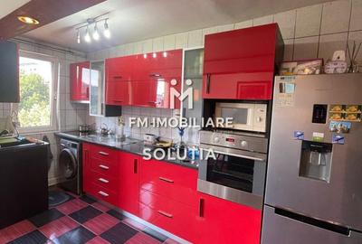 Apartament cu 3 camere semidecomandat în Central - 1