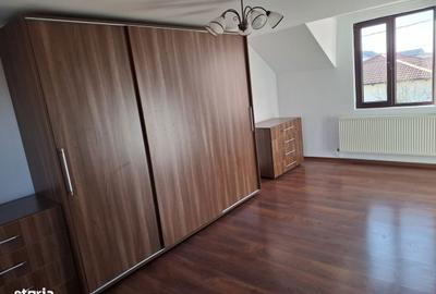 Casă cu 5 camere cu Teren 886 Mp în Central - 3