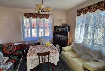 Casă cu 3 camere decomandat în Măhal - 5