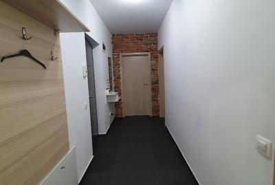Inchiriez apartament 3 camere - 6