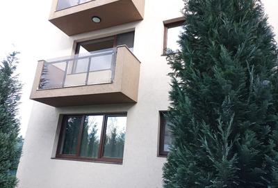 PF ofer spre inchiriere Apartament 3 cam in cart. Europa - 1