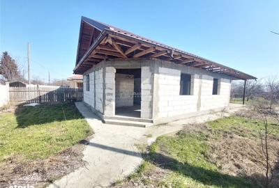 Casă cu 3 camere cu Teren 860 Mp în Galbenu - 3