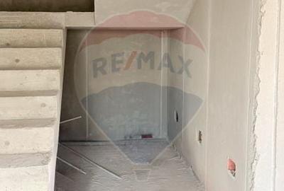 Duplex cu 4 camere cu Teren 110 Mp în Periferie - 20