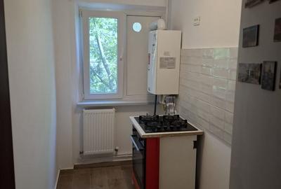 Apartament cu 3 camere semidecomandat în Central - 4