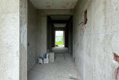 Vand casa moderna la gri - spatiu generos, materiale premium - 3