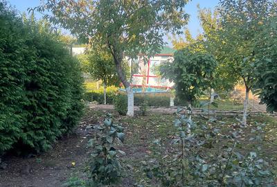 Casă cu 6 camere cu Canalizare în B-dul București - 7