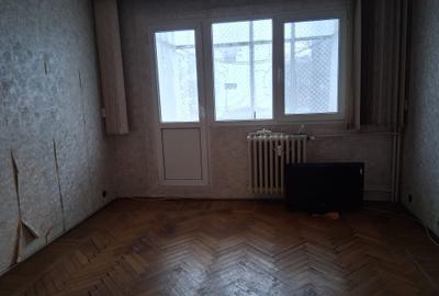 Apartament cu 3 camere semidecomandat în Podu Roș - 5