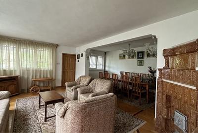 Casă cu 4 camere în Central - 6