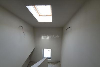 Casă cu 7 camere cu Teren 450 Mp în Moara - 13