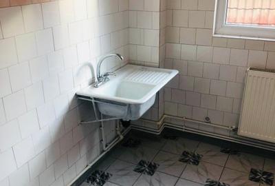 Vand apartament cu 2 camere Rovine Vand apartament cu 2 camere Rovine - 3