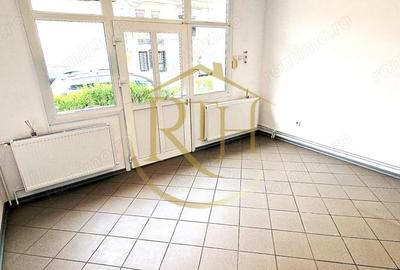 Spațiu comercial, de 55 mp, în Bălcescu - 15