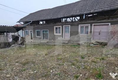 Casă cu 2 camere cu Teren 1200 Mp în Central - 2