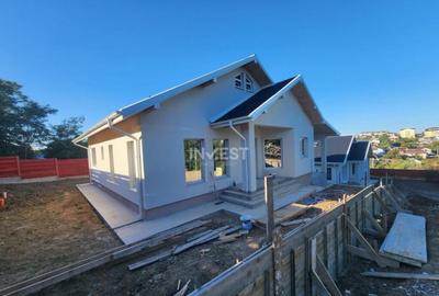 CASA INDIVIDUALA 4 CAMERE + BECI , PLACA DE BETON PESTE ETAJ - 1