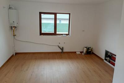 Casă cu 4 camere în Central - 4