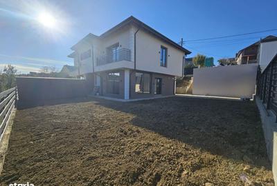 Casă cu 4 camere cu Teren 390 Mp în Central - 11