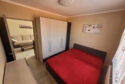 Apartament cu 3 camere semidecomandat în Vasile Aaron - 1