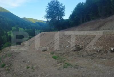 Teren de 14010 mp, în Central - 2