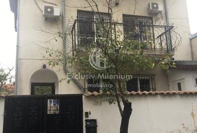 Casă individuală cu 7 camere în Cotroceni