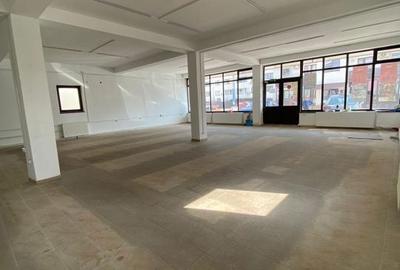 Spațiu comercial, de 180 mp, în Central