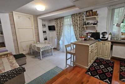 Casă individuală cu 9 camere cu Canalizare în Centrul Istoric - 4