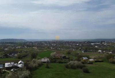 Teren de 5800 mp, în Mitocași - 3