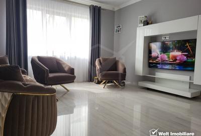 Casa 5 camere 3 bai, + teren 400mp, Sub Coasta