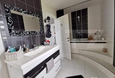 Casă cu 4 camere cu Teren 400 Mp în Central - 4