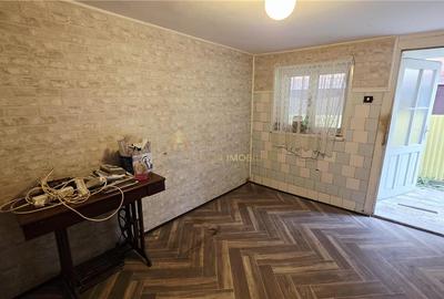 Casă individuală cu 5 camere cu Canalizare în Dâmbul Rotund - 6