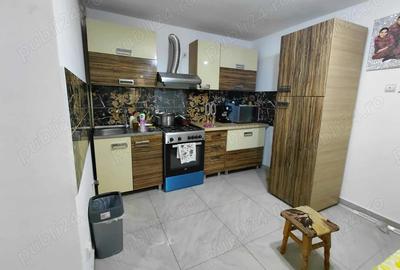 Casa la curte comuna cu oamenii serio?i chiar de treaba 7 familii dar pu?inefamilii sunt - 1