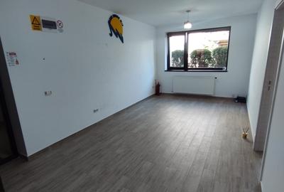 Spațiu comercial, de 50 mp, în Bd. Independenței - 1