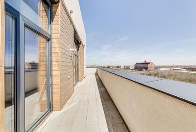 Penthouse cu 2 camere decomandat în UTA