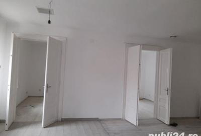 Casă cu 3 camere cu Canalizare în Central - 6