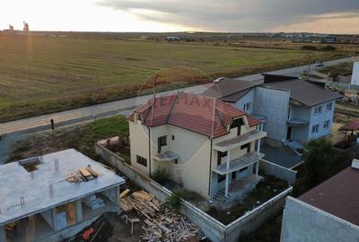 Casa / Vila cu 4 camere de vanzare vedere lac  Ovidiu Constanta Casa / Vila cu 4 camere de vanzare vedere lac  Ovidiu Constanta - 12