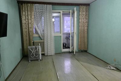 Jean Steriadi, 10 minute metrou 1 Decembrie 1918, langa Auchan Titan - 2