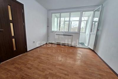 Apartament 2 camere Tiglina 1 –  igienizat, ideal pentru un nou început! - 1