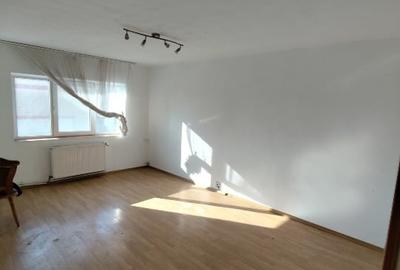 Apartament de vânzare Oltenița - 3