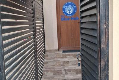 Spațiu comercial, de 60 mp, în Central - 9