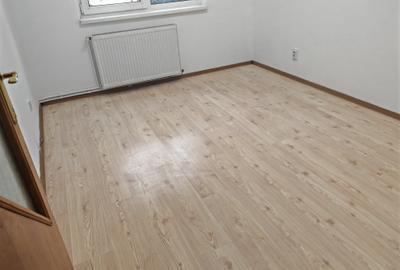 Apartament 3 camere liber la vanzare zona Astra - 8