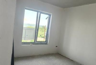 Casă cu 3 camere în Mioveni - 3