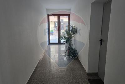 DE VANZARE Apartament cu 3 camere CLUB LAC SNAGOV - 24
