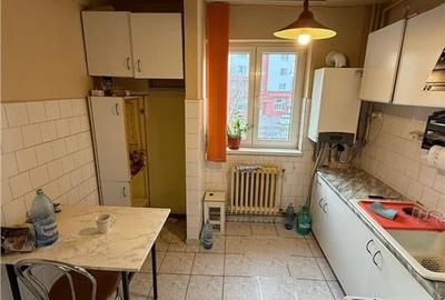 2 camere l Zona Spitalul de Urgenta/ Biseria Sf. Vineri l Etaj intermediar - 4