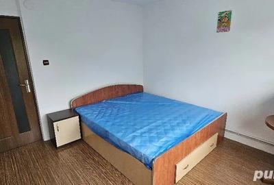 Apartament cu 3 camere decomandat în 1 Mai