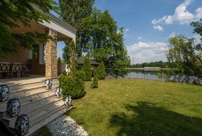 REV2004019 Vila Peninsula lacul Tei - 24