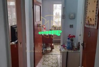 Apartament cu 3 camere decomandat în Titan