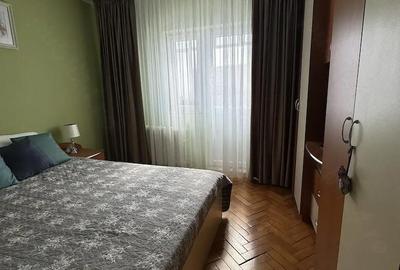 Apartament cu 3 camere decomandat în Decebal - 2