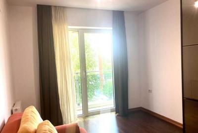 Apartament cu 3 camere semidecomandat în Dristor