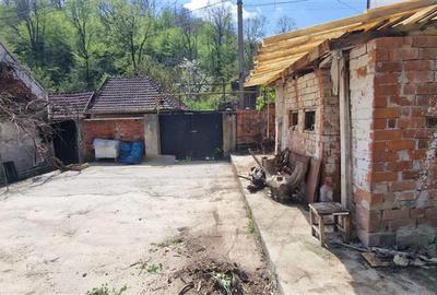 Teren Construcții intravilan de 600 mp, în Triaj - 4