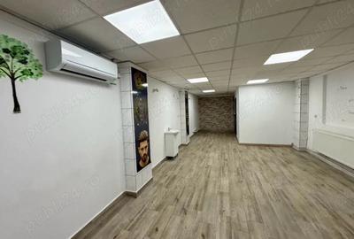 Spațiu comercial, de 45 mp, în Central - 7