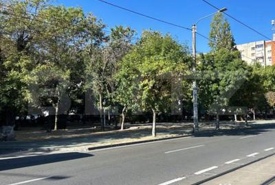 Teren de 1920 mp, în Calea București - 3